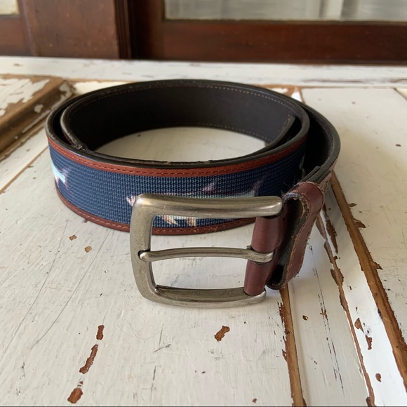 Columbia Genuine Leather Fish Design 